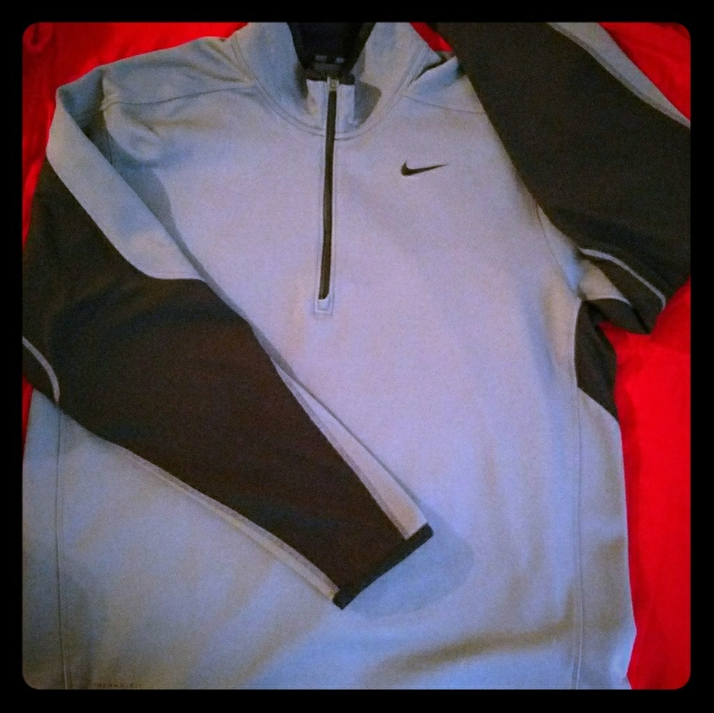 Men's Nike Therma Fit Top XL. ✴️NEW without tags.